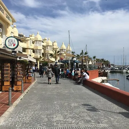 Magnificent Port-beach 5* Luxury Apartment